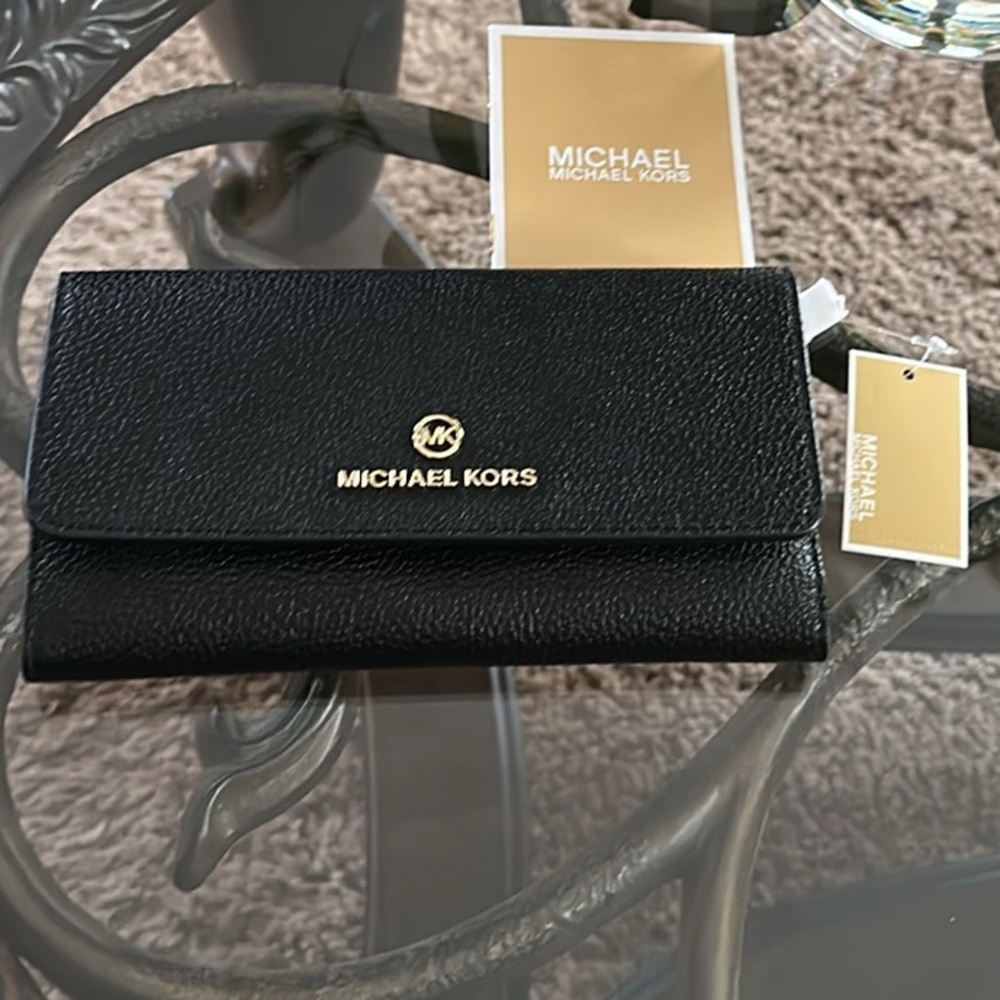 Michael Kors ❤️Jet Set Pebbled Leather Large Trifold Wallet